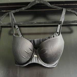 Fabulous by Victoria Secret 32DD bra
